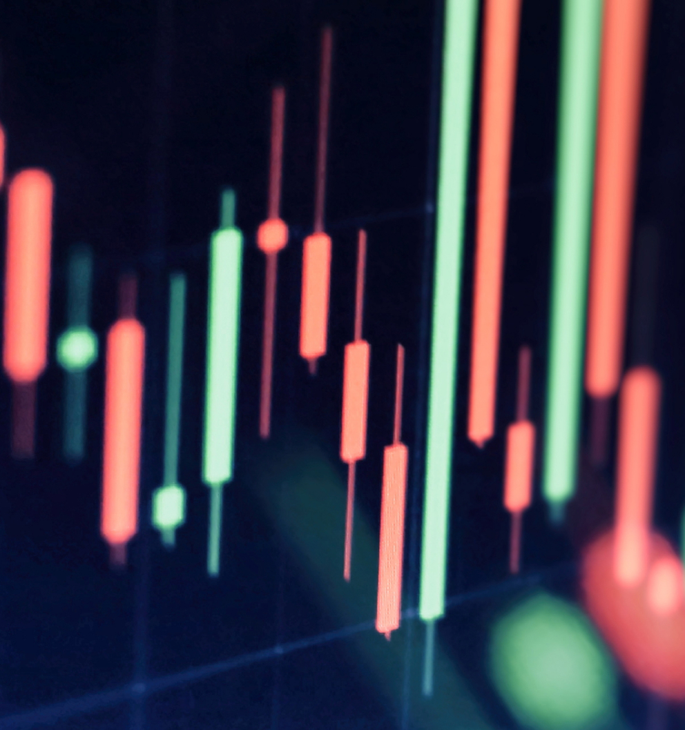 Imagen de primer plano de un gráfico de velas japonesas de Forex